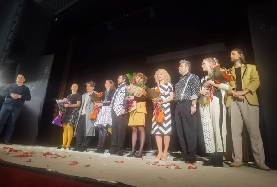 Спектакълът „Гимнастика за бременни“ на врачанския театър направи фурор пред софийската публика
